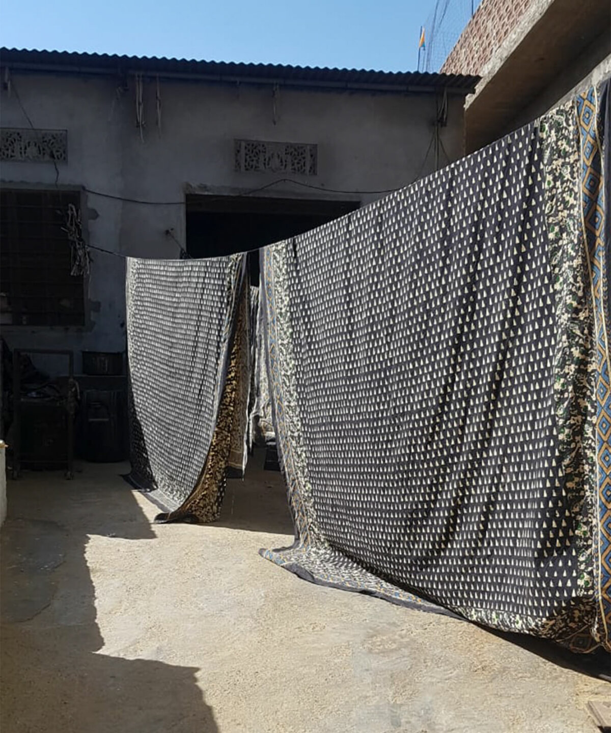 ciara-throw-doing-goods-1.40.30.025.900.5-him-web