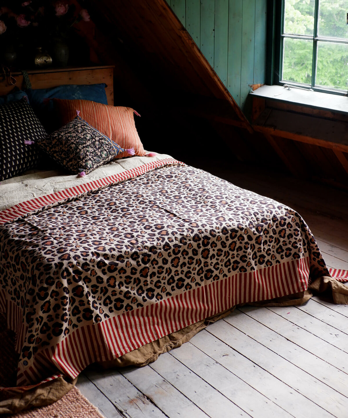 Leopard Double Throw in Tote Bag