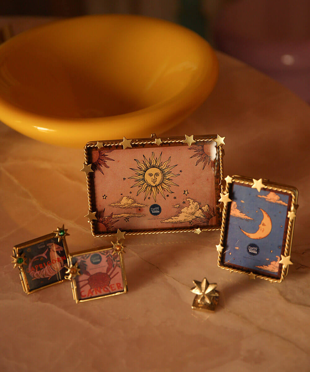 Stacie Star Frame Large