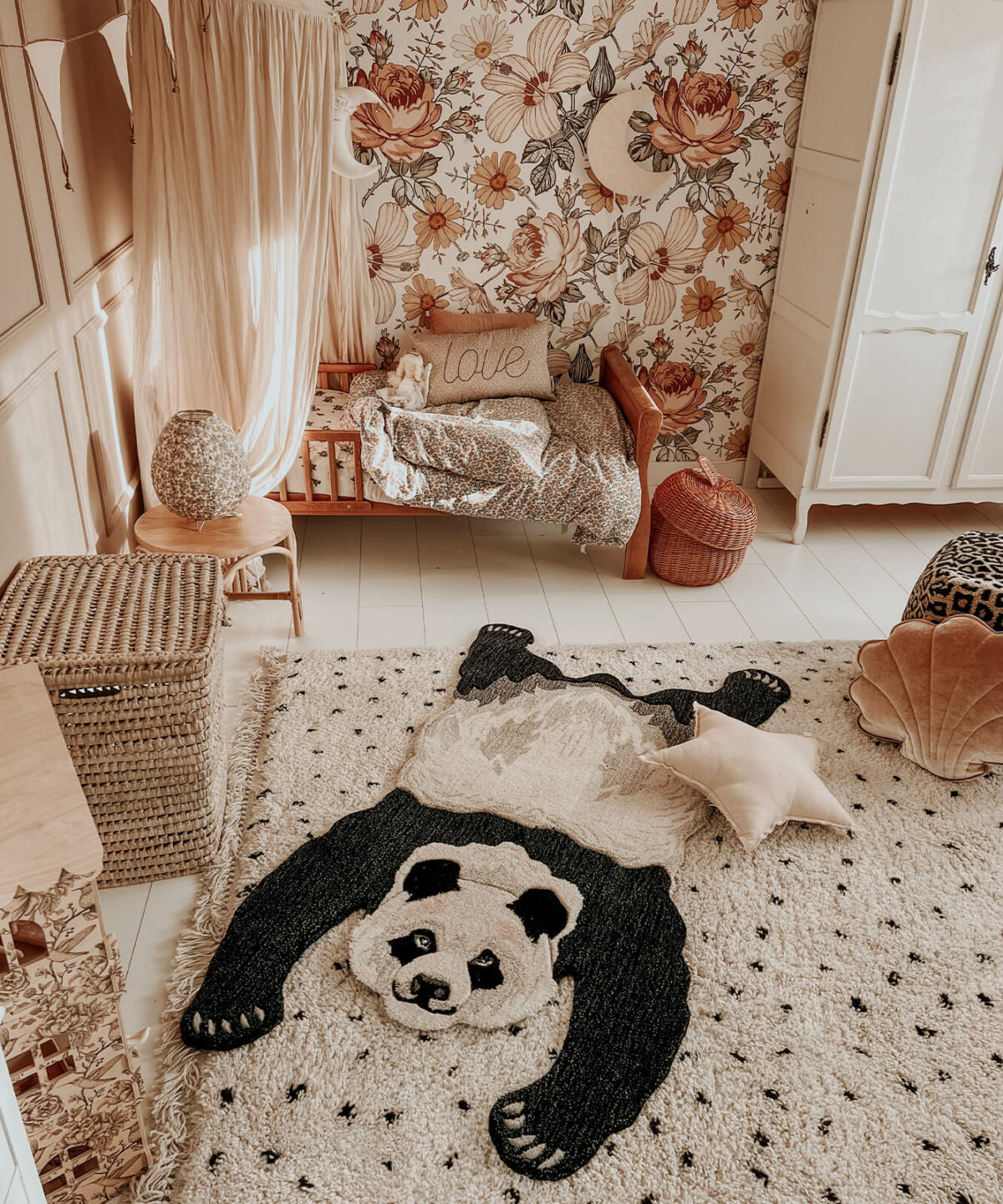Plumpy Panda Rug Large
