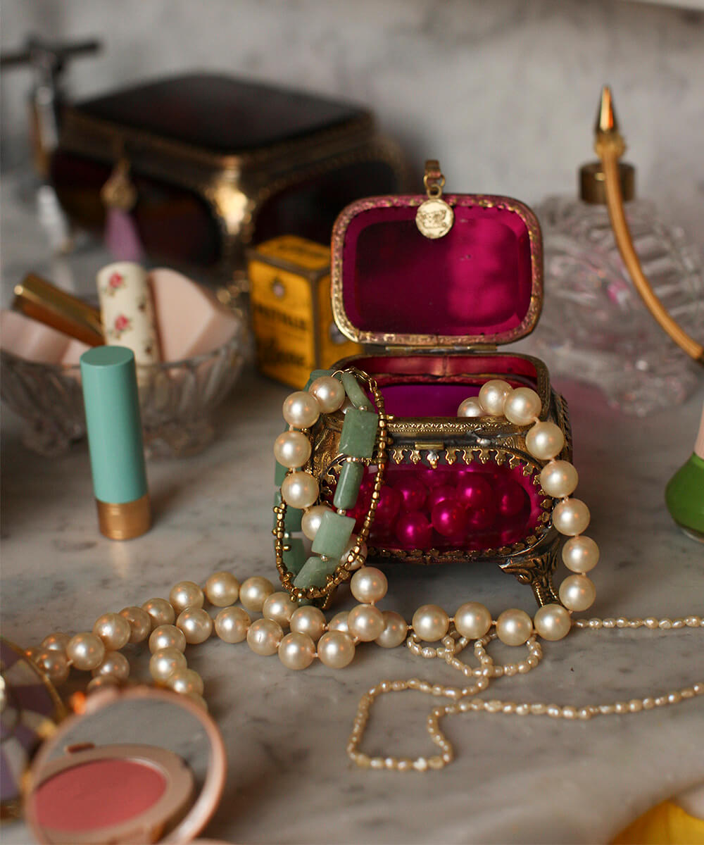 laila-treasure-box-medium-ruby-pink-doing-goods