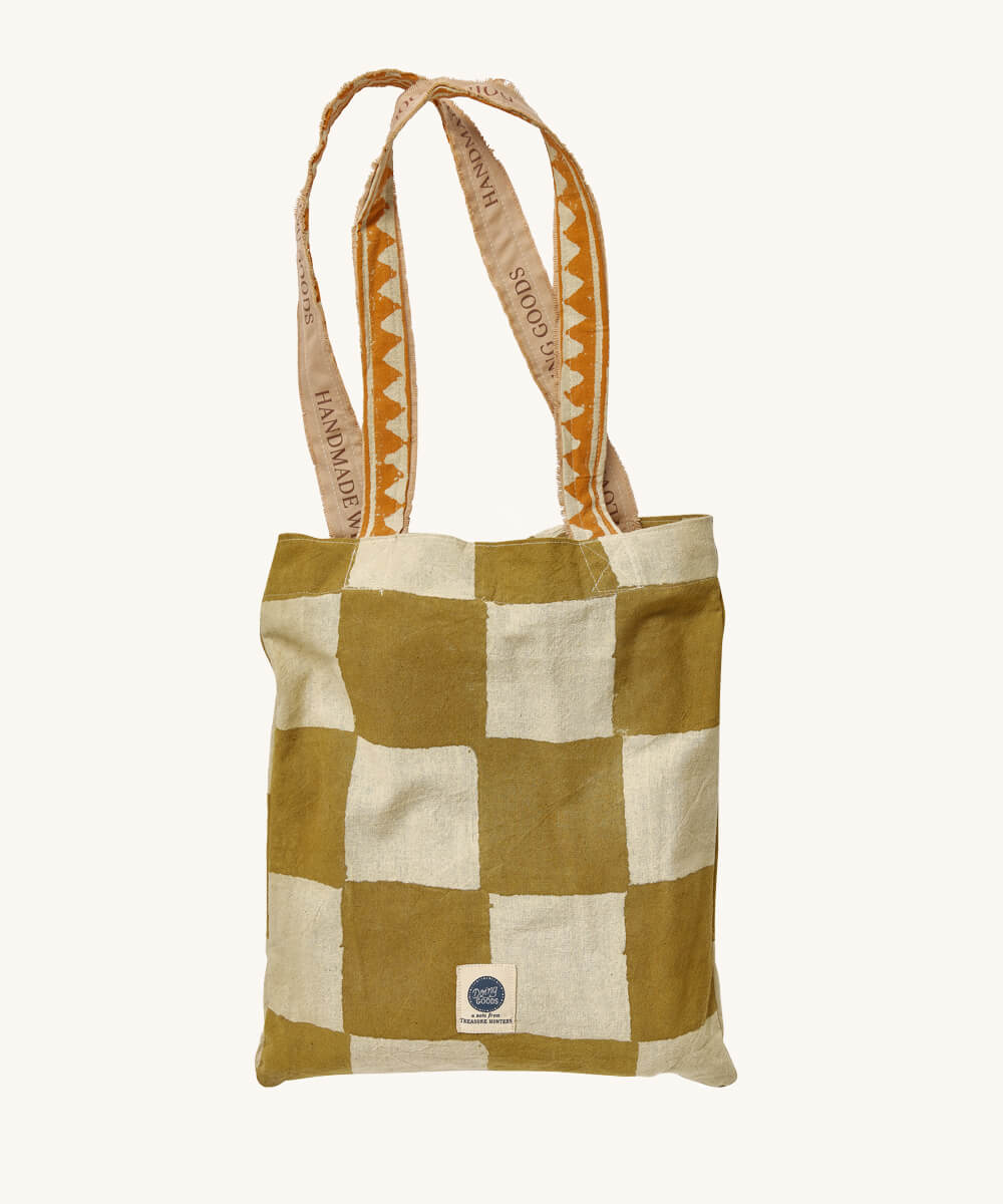 Checkmate Single Throw in Tote Bag