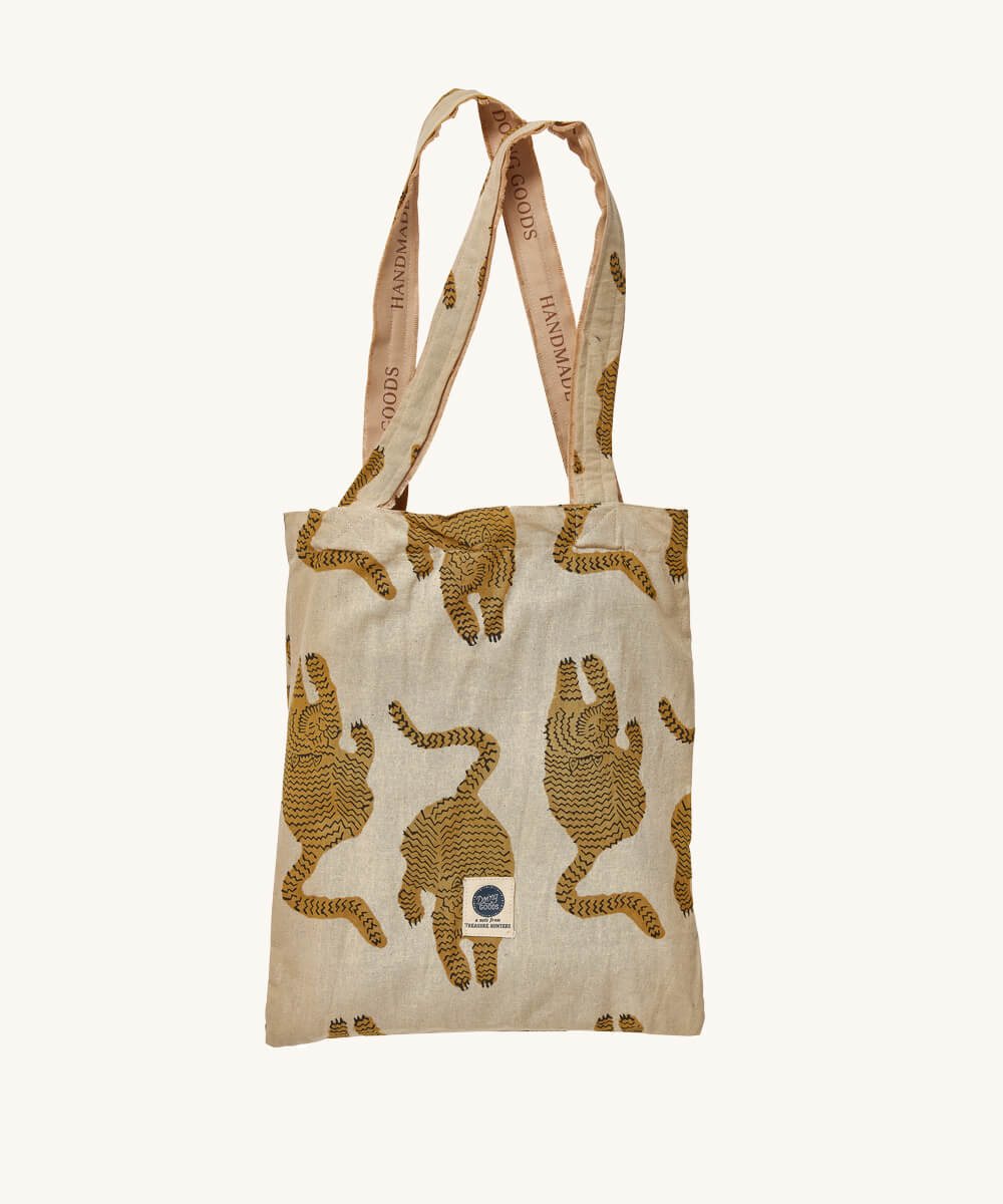 Powder Tiger Double Throw in Tote Bag