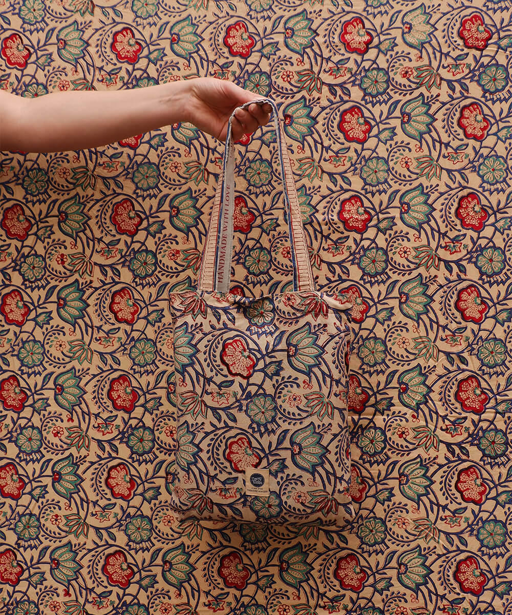 bluebell-throws-in-tote-bag-doing-goods