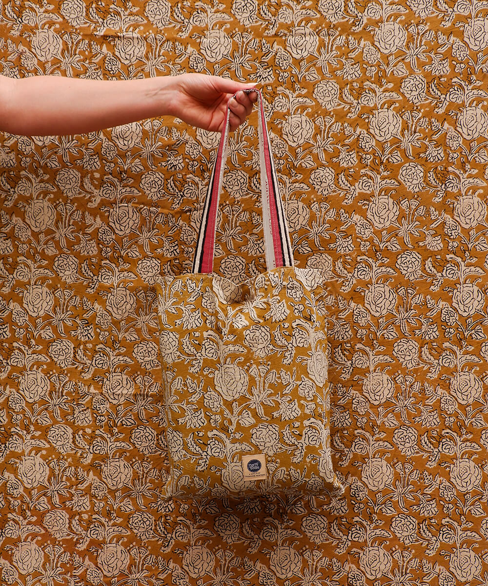 Botanical Double Throw in Tote Bag