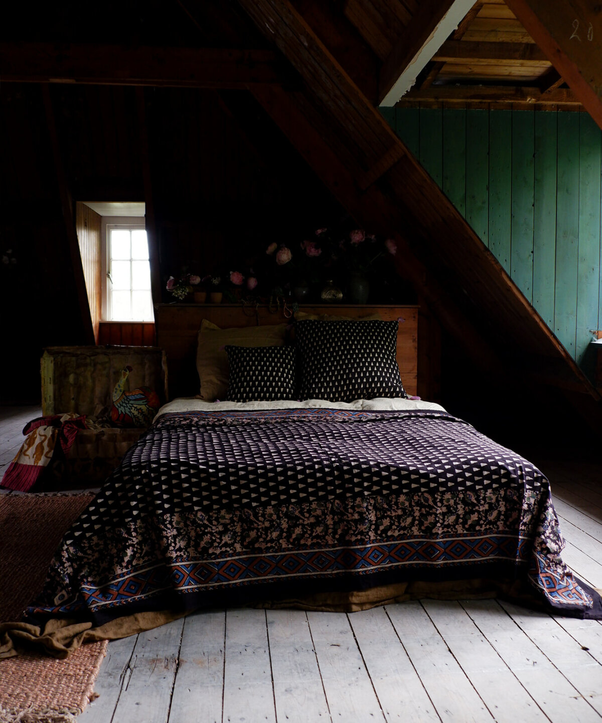 Ciara Double Throw in Tote Bag