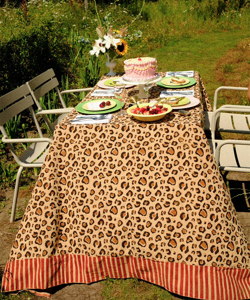 Leopard Double Throw in Tote Bag
