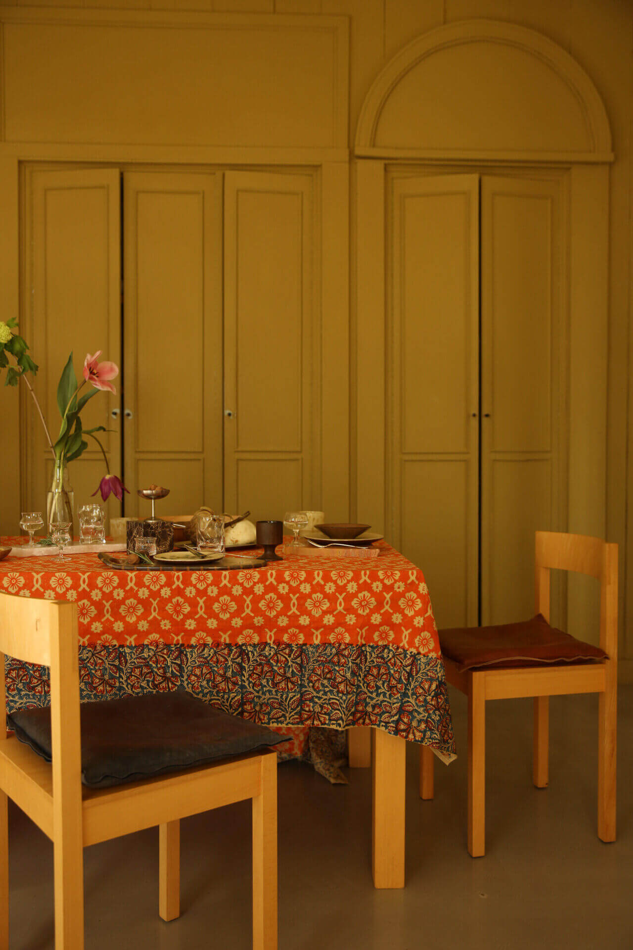 Ulla Double Throw in Totebag