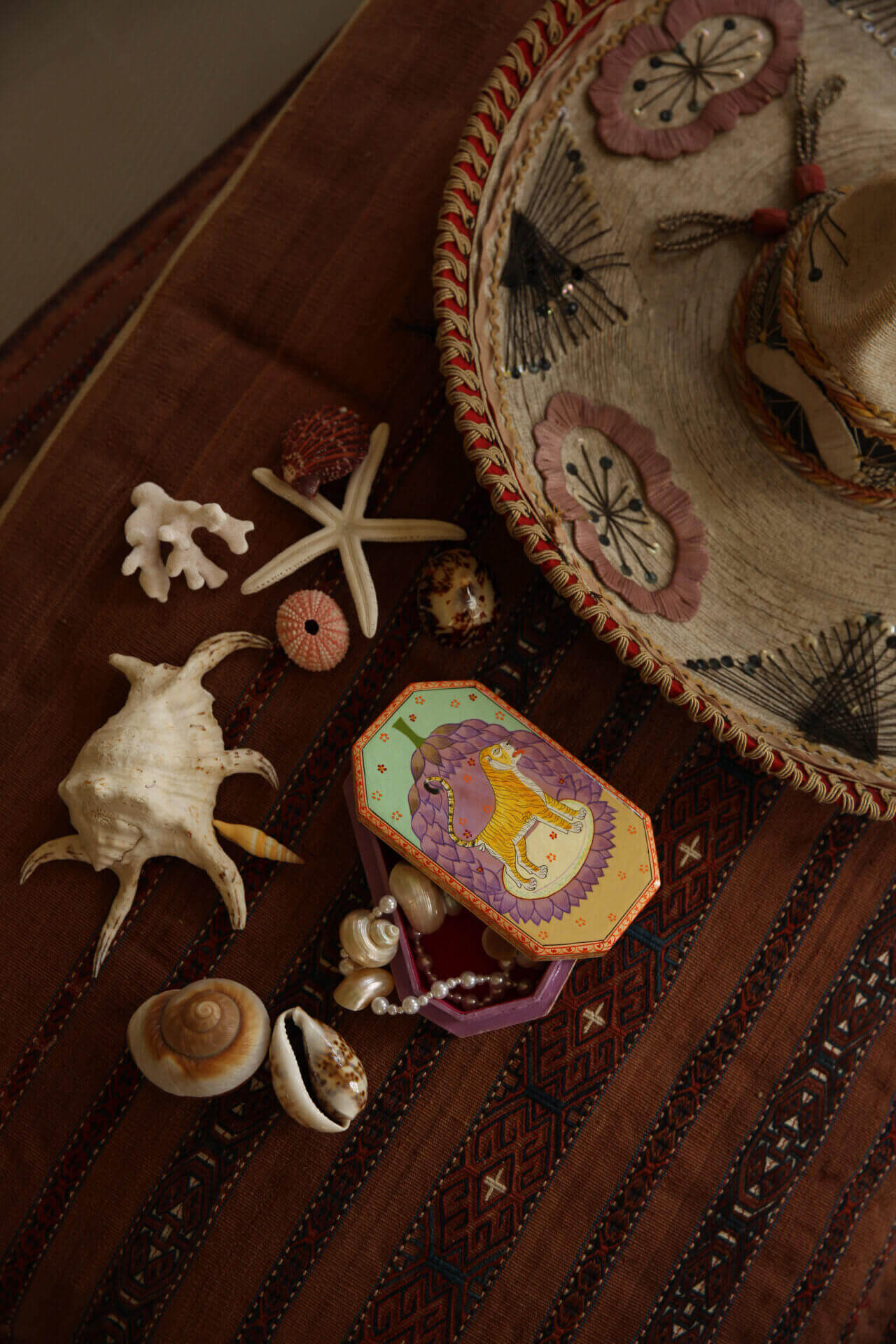 Große Very Berry Tiger Schmuckdose