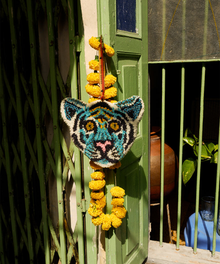 Admiral Tiger Gift Hanger