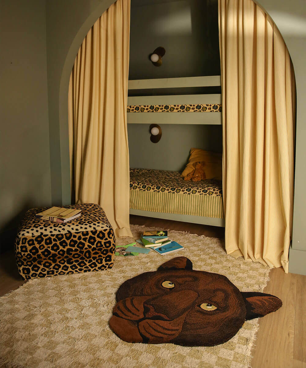 Nio Panther Head Rug Large