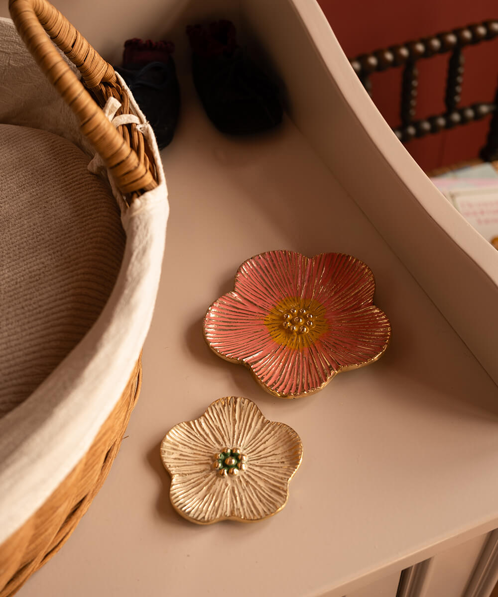 Faye Flower Plate Pink Large