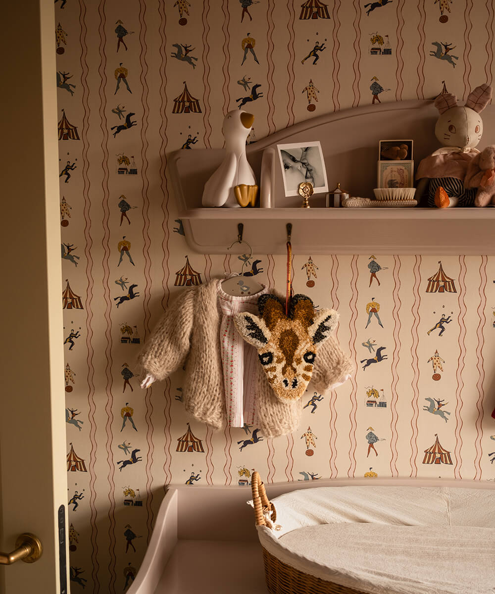 Gimpy Giraffe Gift Hanger