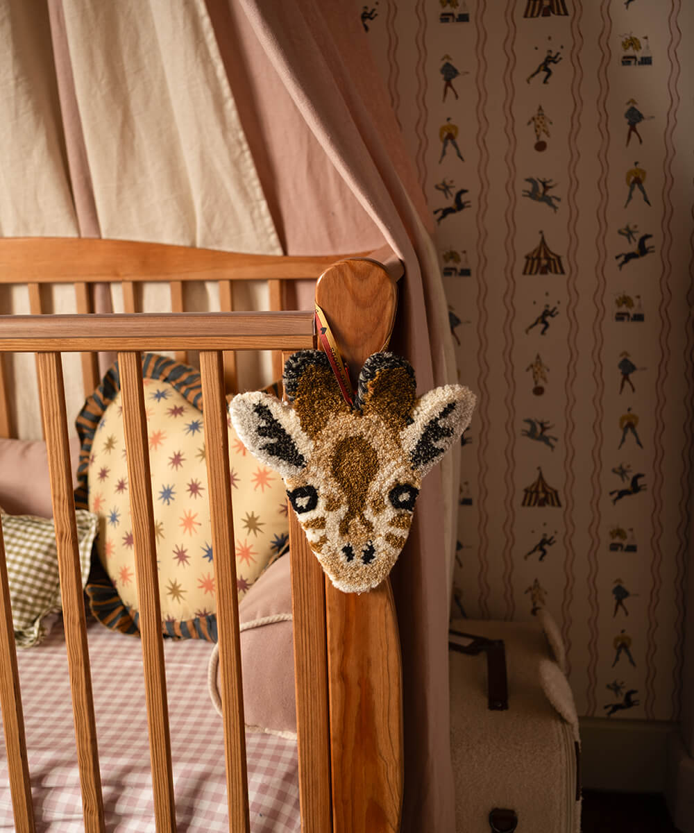 Gimpy Giraffe Gift Hanger