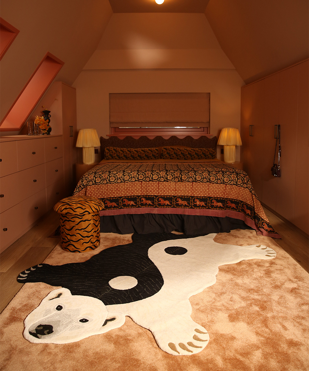 Mara Yin Yang Polar Bear Rug XL