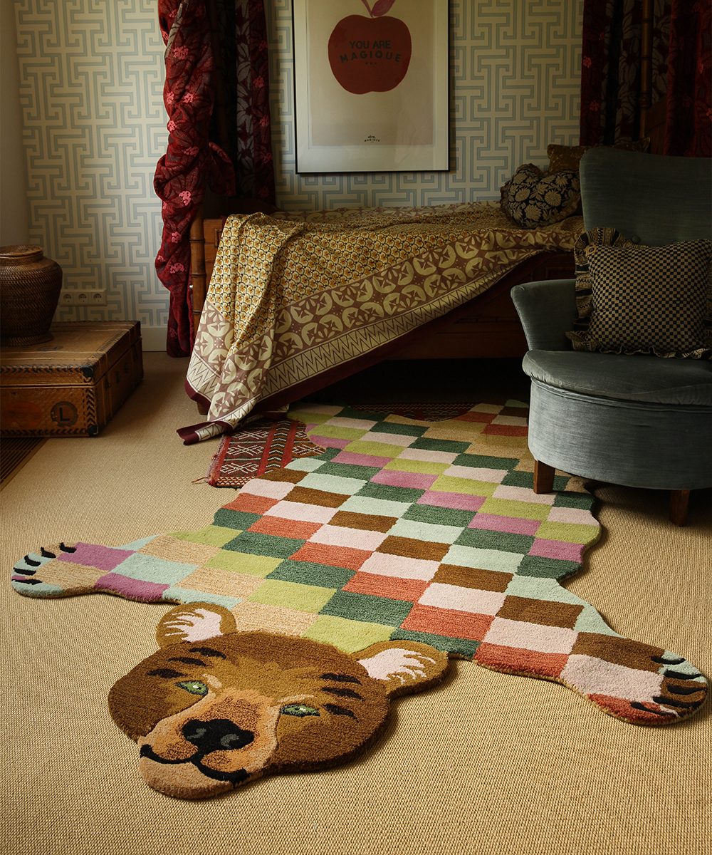 Mara Yin Yang Polar Bear Rug XL